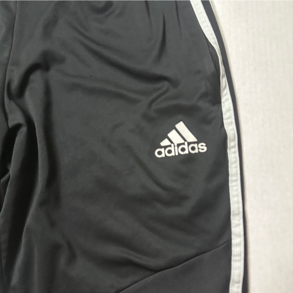 Adidas men 3/4 track shorts size small - Picture 2 of 5